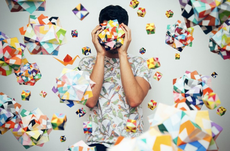 La crisi dell'immaginazione sta sgretolando il futuro cover