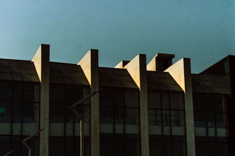 Contro i pavimenti appiccicosi cover