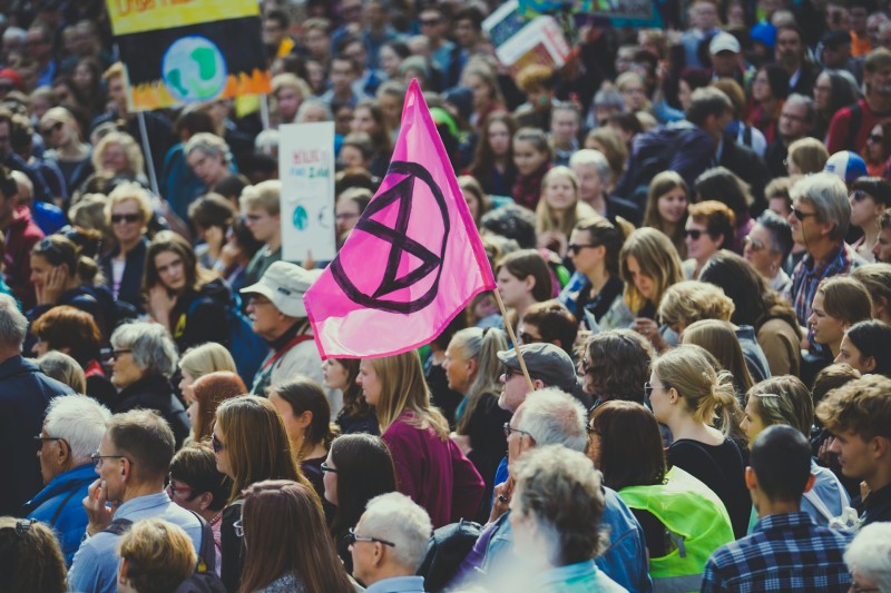 Chi sono e cosa faranno i ribelli dell’azione nonviolenta di Extinction Rebellion cover