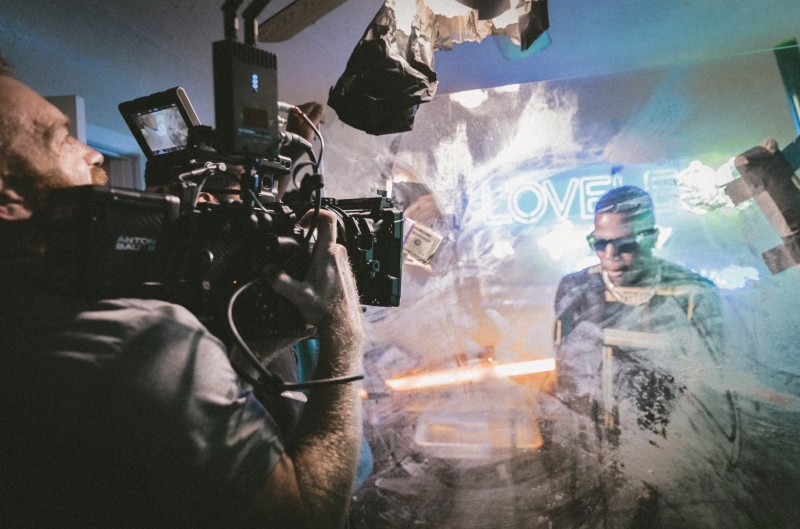 Social vibes: contro l'egemonia della trama nella narrazione cover