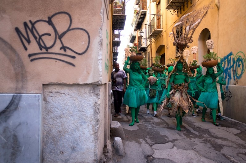 Manifesta 12. Palermo invasa dalla tribù dei vernissages cover