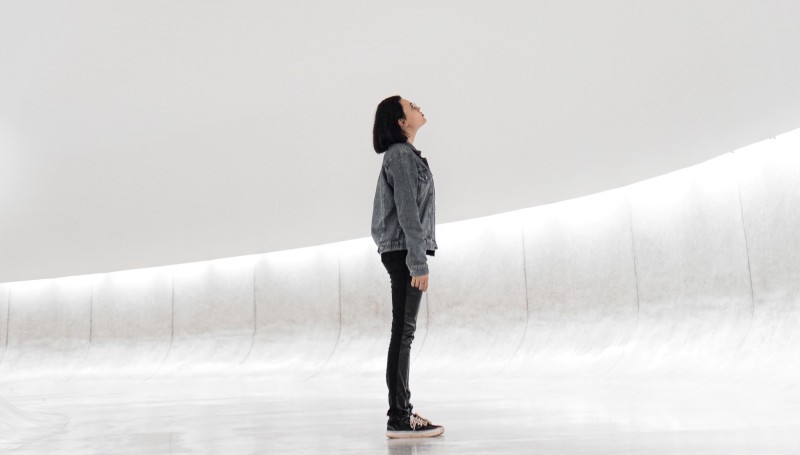 Servono nuove alleanze per progettare il futuro senza 'presentificarlo' cover