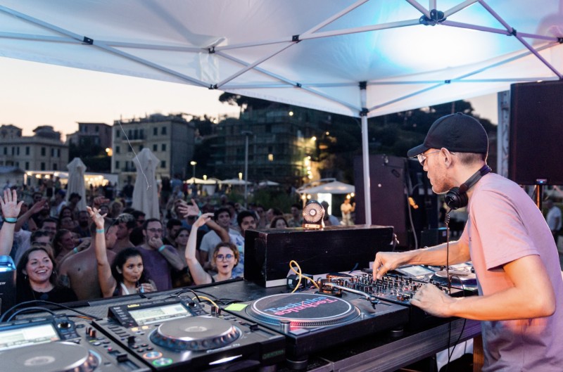 Electropark 2023 riscrive i luoghi come spazi di relazione cover