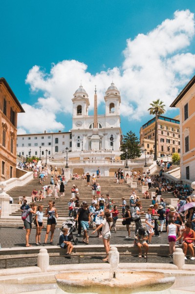 La bolla dell’overtourism si è sgonfiata, ma tornerà presto a crescere: intervista a Marco d'Eramo cover