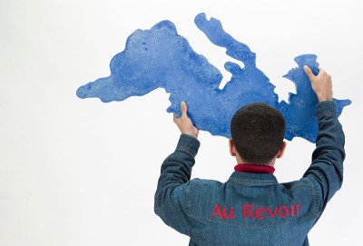 Come la storia dei jeans racconta le stratificazioni culturali del Mediterraneo, in conversazione con Ettore Favini cover