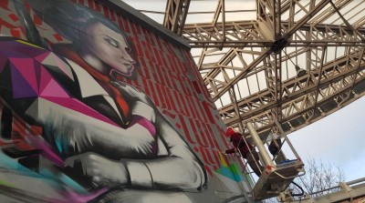 Il grande paradosso della 'street art legale' cover