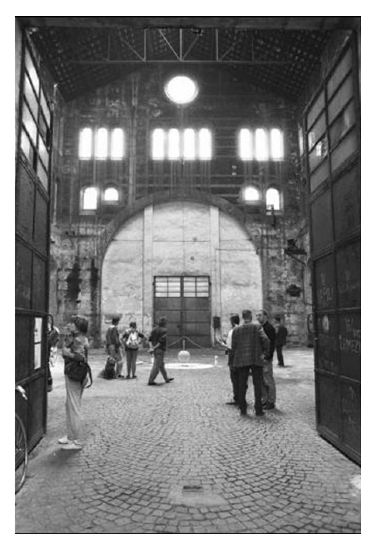 25 maggio 1996, ABITARE LE OGR, Foto di Luisa Rabbia