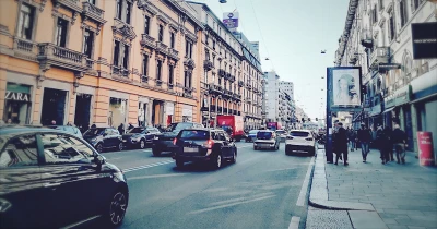 Tutta Parigi diventerà zona 30. E Milano? cover