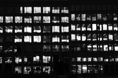 Stiamo cercando un/una tirocinante curriculare per l'area comunicazione cover
