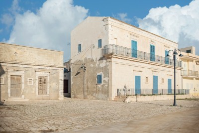 Matera città contemporanea tra utopia e partecipazione cover