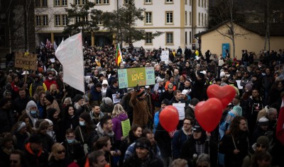 Partecipazione e condivisione come soluzione alla crisi greca cover