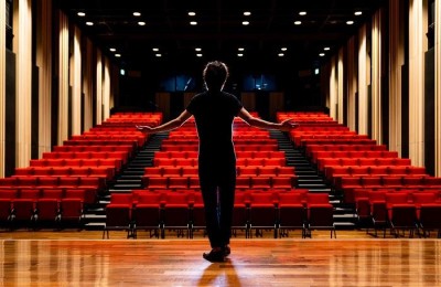 Il Covid-19 fa crollare gli acquisti in cultura degli italiani. “Situazione difficilissima” cover
