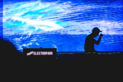 Musica elettronica e il ruolo delle città. Lo spazio urbano nel prossimo futuro cover
