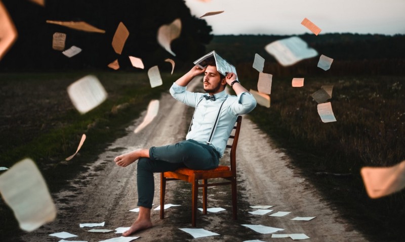 Come evitare di farsi sfruttare dal relatore di tesi cover
