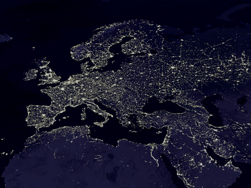 Un bootstrap tra tragedia e agnizione: l'Italia che la mia generazione non ha mai conosciuto cover