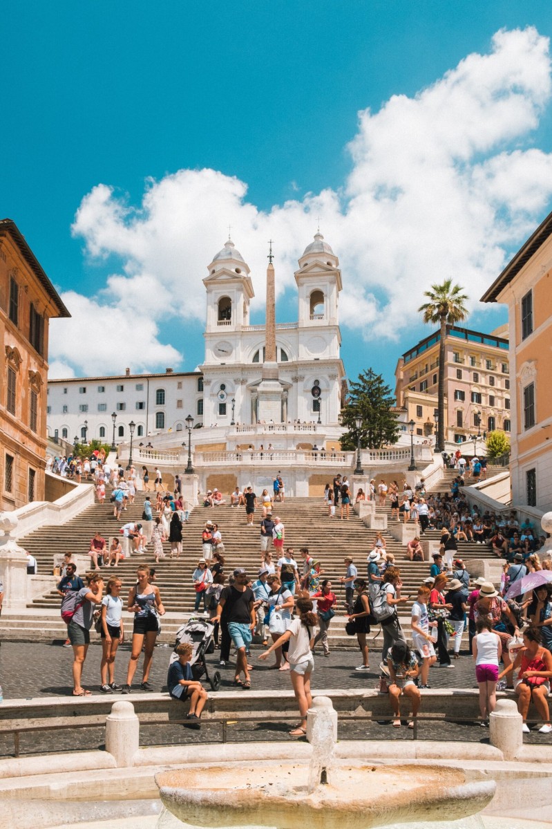 La bolla dell’overtourism si è sgonfiata, ma tornerà presto a crescere: intervista a Marco d'Eramo cover