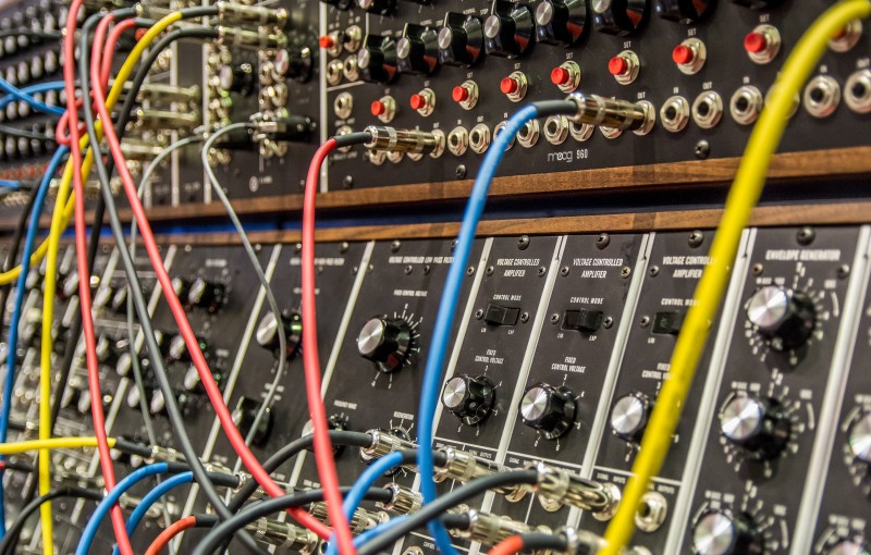 Come si ascolta la musica eventuale, oggetti e strategie per vivere la superficie acustica cover
